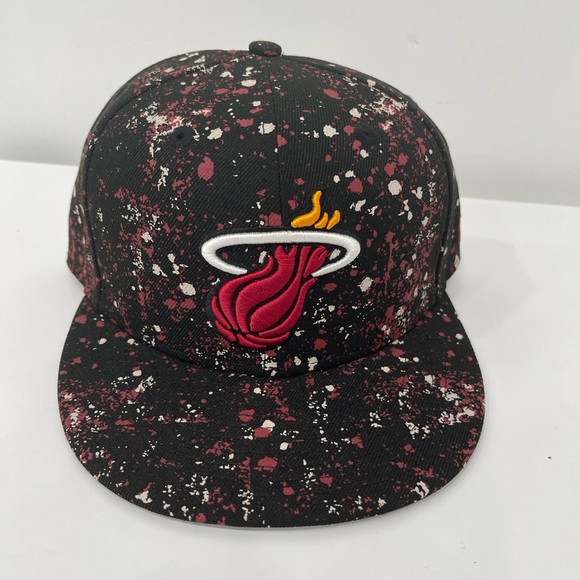 New Era Miami Heat NBA Basketball Paint Splatter Snapback cap Hat NWT - Picture 2 of 6